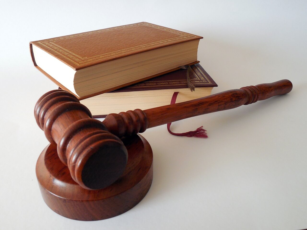 Court Overturns Stay on EEO-1 Pay Data
